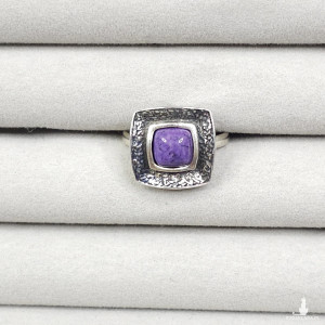 112 Wyrazisty Srebrny Pierścionek 925 z Fioletowym Sugilitem, Oksydowany Vintage