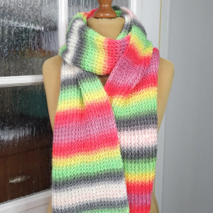 Wyjątkowy, ręcznie robiony szalik, intensywne, neonowe kolory.