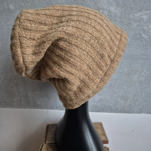 Czapka  beżowa Miodowa ostatnia