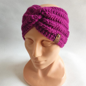 Opaska ręcznie robiona na drutach, fuksja.