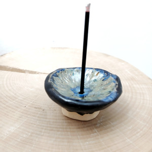 ceramiczny uchwyt stojak na kadzidełko, gliniana kadzielnica, podpórka, podstawka