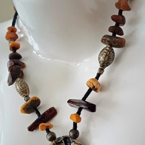 muszla - unikatowy naszyjnik z muszli ostrygowej i bursztynem bałtyckim