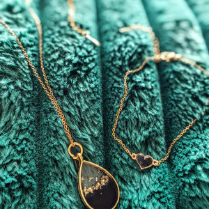 Zestaw biżuterii z żywicy