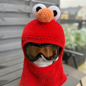 Kominiarka na kask narciarski Elmo ręcznie robiona na szydełku