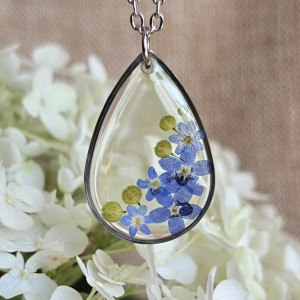 Srebrna zawieszka srebrny wisiorek kwiat naszyjnik żywica z żywicy kwiaty łezka łza niezapominajki