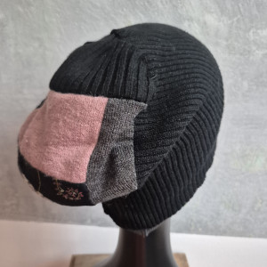 Czapka czarna rękodzieło ciepła