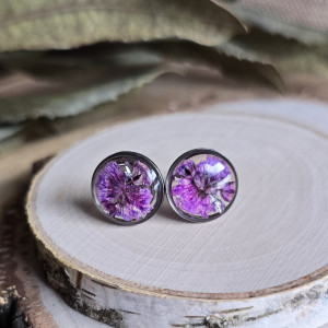 Srebrne kolczyki z kwiatami wkręty sztyfty z żywicy żywica epoksydowa z suszonymi prawdziwymi kwiatami fioletowe