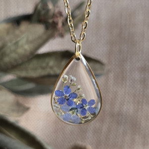 Złota zawieszka złoty wisiorek kwiat naszyjnik żywica z żywicy kwiaty łezka łza niezapominajka niezapominajki