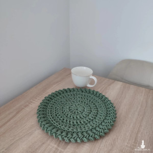 Podkładka ze sznurka bawełnianego szydełkowa 32cm