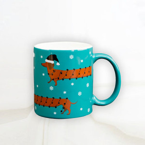 nowy kubek na Święta, turkusowy kubek na Boże Narodzenie, świąteczny kubek z psem, jamnik kubek