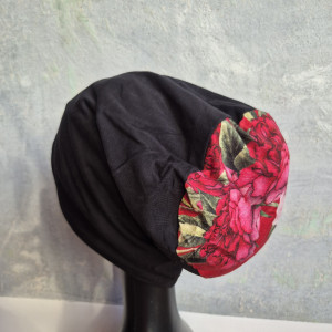 Czapka damska  czarna smerfetka