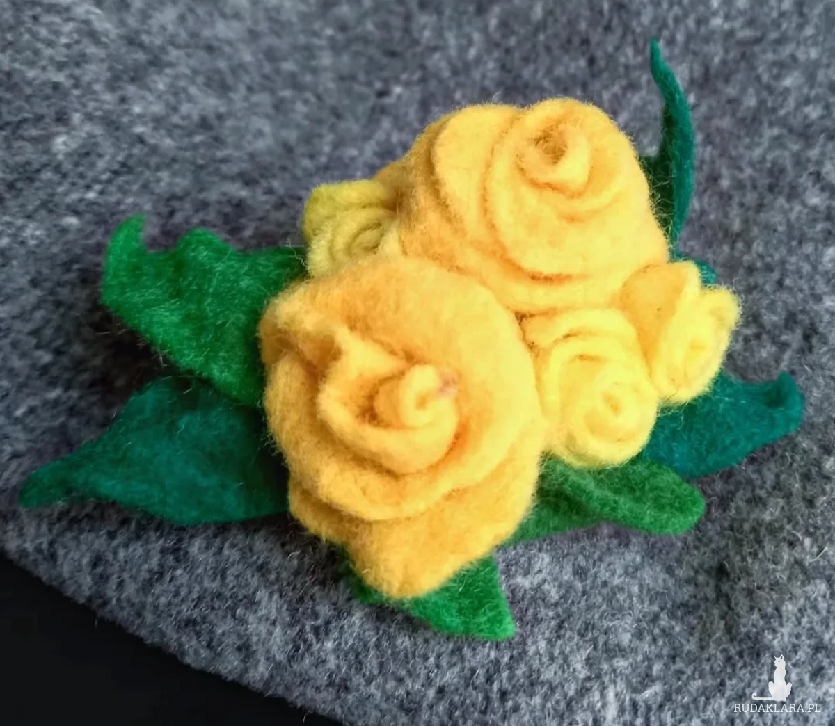 Bukiecik róż z filcu