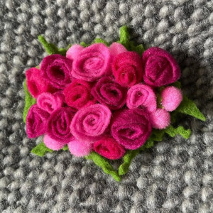 Bukiecik róż z filcu