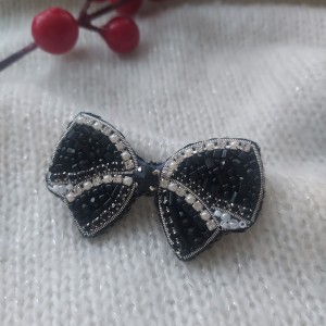 Stylowa broszka KOKARDA