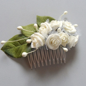 Grzebyk - kwiaty do włosów różyczki