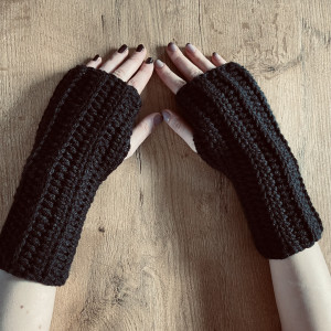 Czarne długie rękawiczki mitenki
