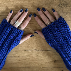 Niebieskie długie rękawiczki mitenki