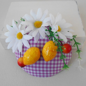 Fascynator w kratkę z cytrynami