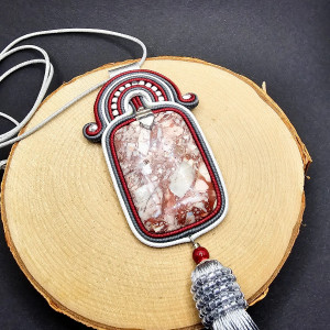 Szaro-bordowy wisior sutasz z jaspisem