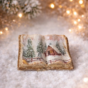 Zimowa broszka w kształcie książki