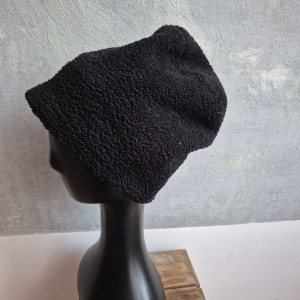 Czapka czarny baranek uniwersalny