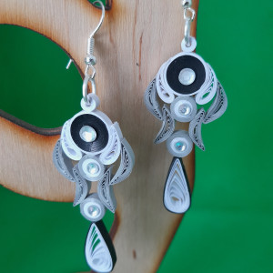 kolczyki ręcznie wykonane z papieru