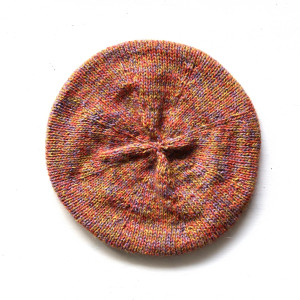 Andzia - beret robiony na drutach