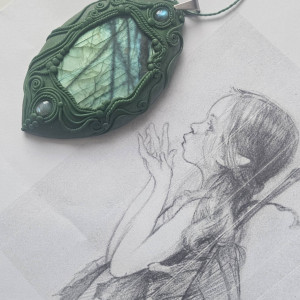 Amulet/naszyjnik z trzema labradorytami