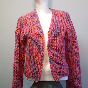Nowy, oryginalny, ręcznie wykonany krótki kardigan
