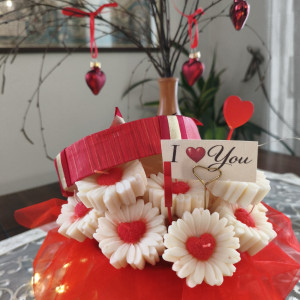 Walentynkowy Candle Flower box XL wykonany z naturalnych świec sojowych z aromatem