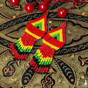 Altair - Kolczyki etno z koralików – ręcznie robione kolczyki rasta w kolorach czerwieni, żółci i zieleni