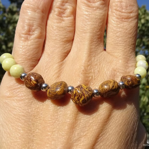 Bransoletka regulowana na mocnej nici jedwabnej Jaspis