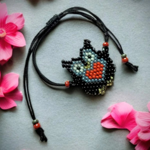 Bransoletka na sznurku "Sowa i serce czerwone" Prezent na Walentynki