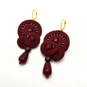 Bordowe kolczyki sutasz z jadeitami