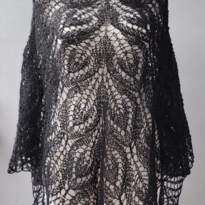 Chusta gail w czerni