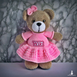 Szydełkowy miś Wiki 32cm w różowej sukience (na zamówienie)