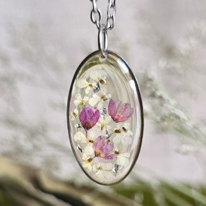 Srebrna zawieszka srebrny wisiorek naszyjnik żywica z żywicy kwiaty z kwiatami jajowata retro naturalna dziewczęca kobieca gipsówka