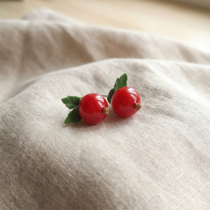 Kolczyki sztyfciki z porzeczką
