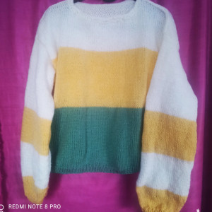 Sweter trzykolorowy oversize nie tylko młodzieżowy