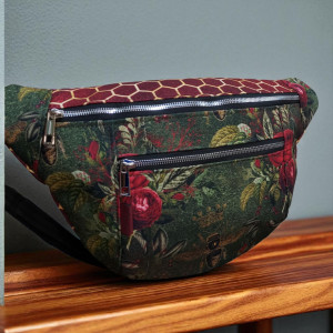 Big nerka  wodoodporna pszczoła i róże