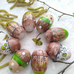 Drewniane pisanki ręcznie malowane - 8 sztuk, brązowo-zielone