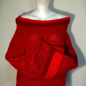 Nowy, ręcznie wykonany sweter tunika