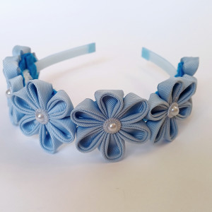 Niebieska opaska z kwiatami
