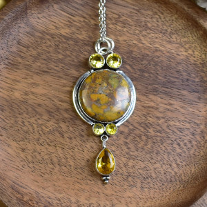 Posrebrzany ozdobny wisiorek z jaspisem i cytrynem #637