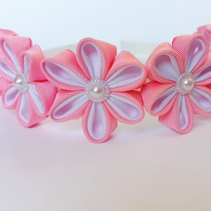 Opaska z różowo białymi kwiatami