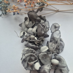 Kolczyki lekkie bujne kwiaty