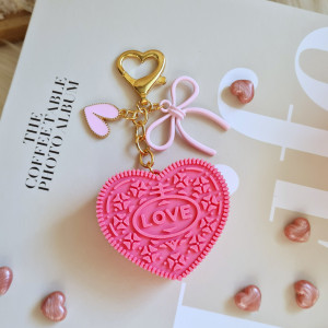 Breloczek ciastko "love" oreo różowe