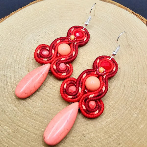 Kolorowe kolczyki sutasz z howlitem 10