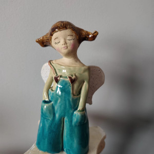 Anioł ceramiczny