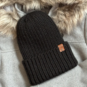 Gruba wełniana czapka oversize z bardzo szerokim wywinięciem-czarna